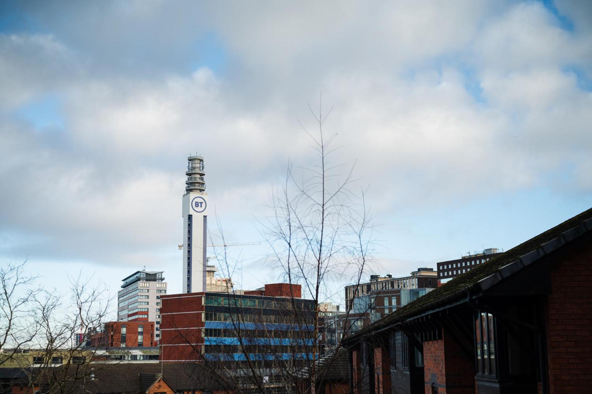 Apartment Balcony View Spacious Wifi Family Contractors Birmingham